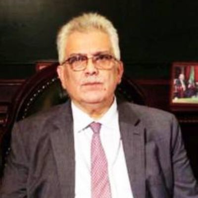 الدعم السعودي المستمر للشعب الفلسطيني: دور ريادي للسفير غنيم