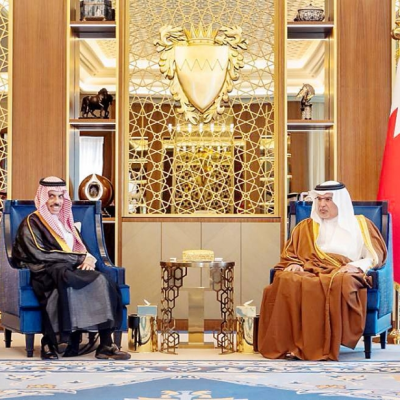 العلاقات السعودية البحرينية: ملك البحرين يستقبل وزير الخارجية السعودي في المنامة