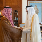أمير قطر يستقبل الأمير تركي بن محمد ويبحثان العلاقات الثنائية