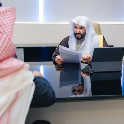 وزير العدل يتفقد محاكم المدينة المنورة ويوجه بتسريع الخدمات