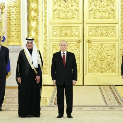 Ambassador Al-Sadhan presents his credentials to Putin at the Kremlin