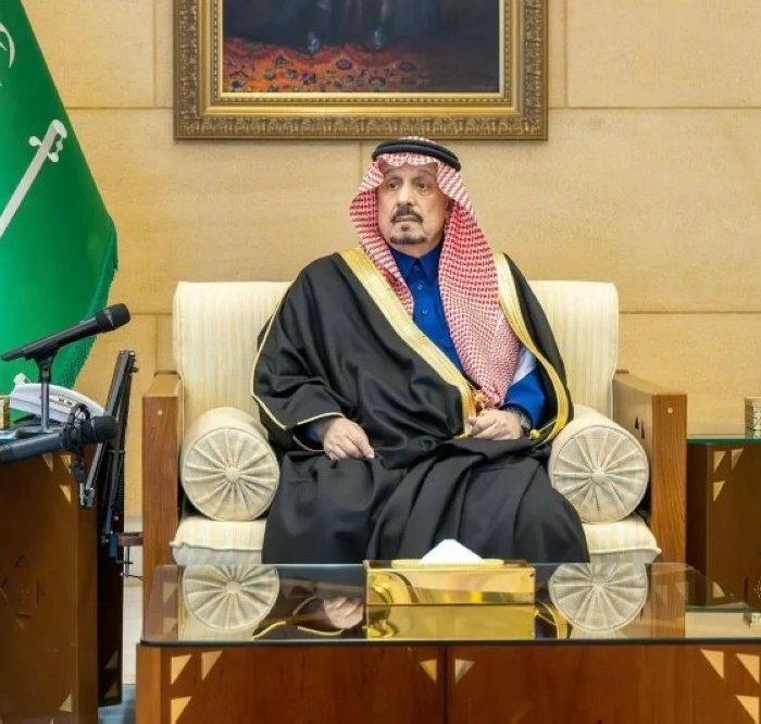 أمير الرياض يسلم وثائق تملك الوحدات السكنية بدعم ولي العهد