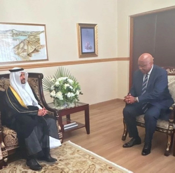 السفير فيصل الحربي يقدم أوراق اعتماده لملك ليسوتو