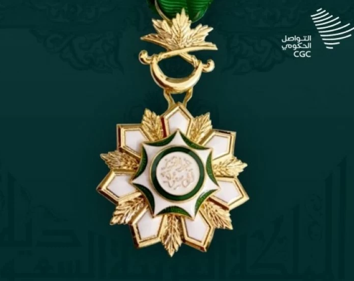 العيسى يشكر القيادة لمنحه وسام الملك عبدالعزيز من الدرجة الأولى