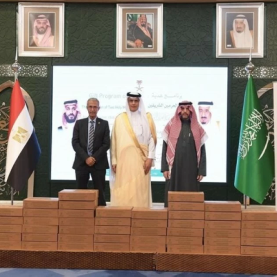 المملكة تسلم مصر هدية خادم الحرمين الشريفين من التمور