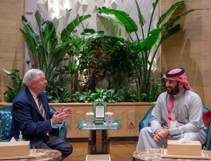 ولي العهد يبحث مع غراهام تطورات المنطقة والعلاقات الثنائية