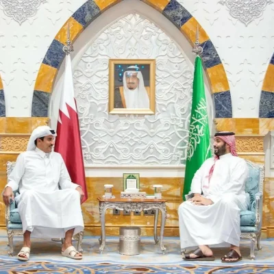 ولي العهد يلتقي أمير دولة قطر في جدة لبحث أمن المنطقة