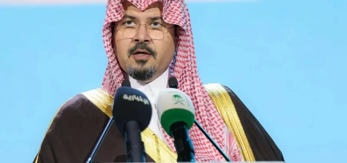 أمير المدينة المنورة يرعى افتتاح منتدى العمرة والزيارة