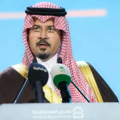أمير المدينة المنورة يرعى افتتاح منتدى العمرة والزيارة
