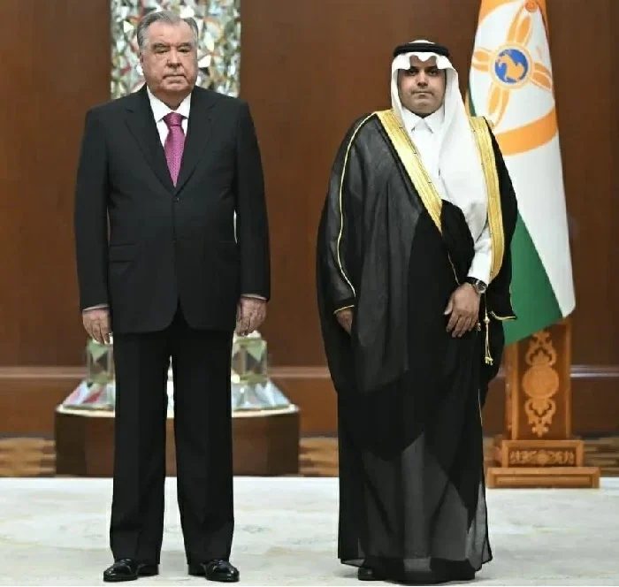 الشمراني يقدم أوراق اعتماده: سفير المملكة لدى طاجيكستان