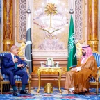 الأمير محمد بن سلمان يبحث تعزيز الشراكة السعودية الباكستانية