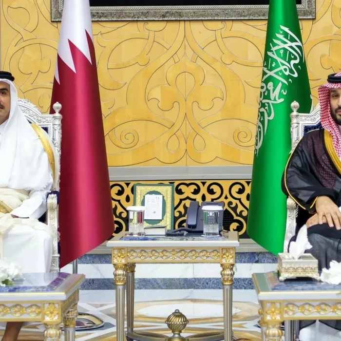 قادة الخليج يصلون جدة لحضور القمة الخليجية التشاورية