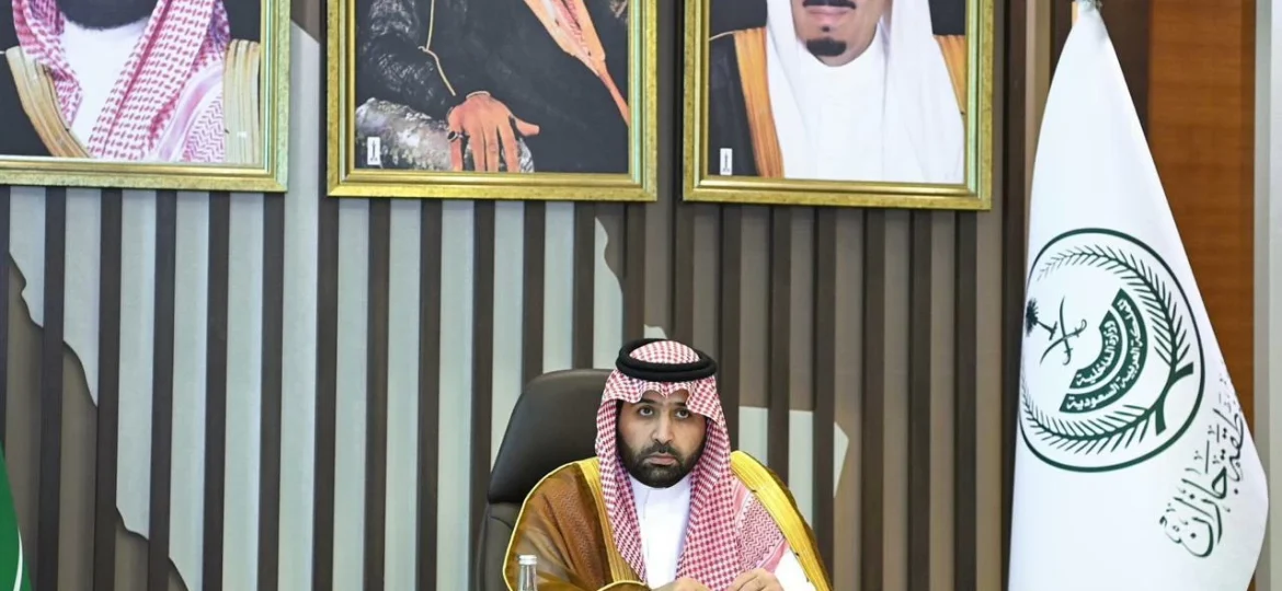 أمير جازان يتابع تطورات مشروع مطار جازان الدولي