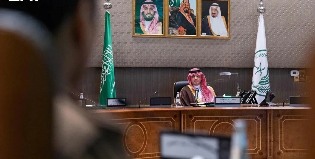 وزير الداخلية يؤكد جاهزية استكمال خطط الحج بنجاح تام