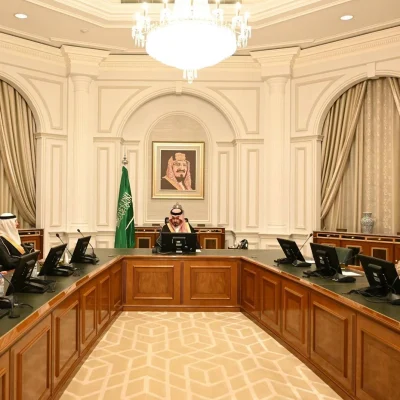 خدمات ضيوف الرحمن: أمير المدينة يشيد بنجاح موسم الحج