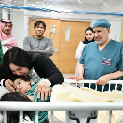تفاصيل نجاح عملية فصل التوأم الفلبيني أوليفيا وجيانا بالرياض