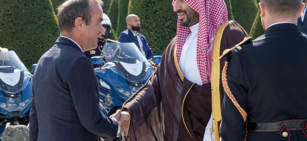 زيارة ولي العهد إلى فرنسا: تفاصيل الاستقبال بقصر الإنفاليد