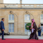 بيان زيارة ولي العهد إلى فرنسا: شراكة وتنسيق إقليمي